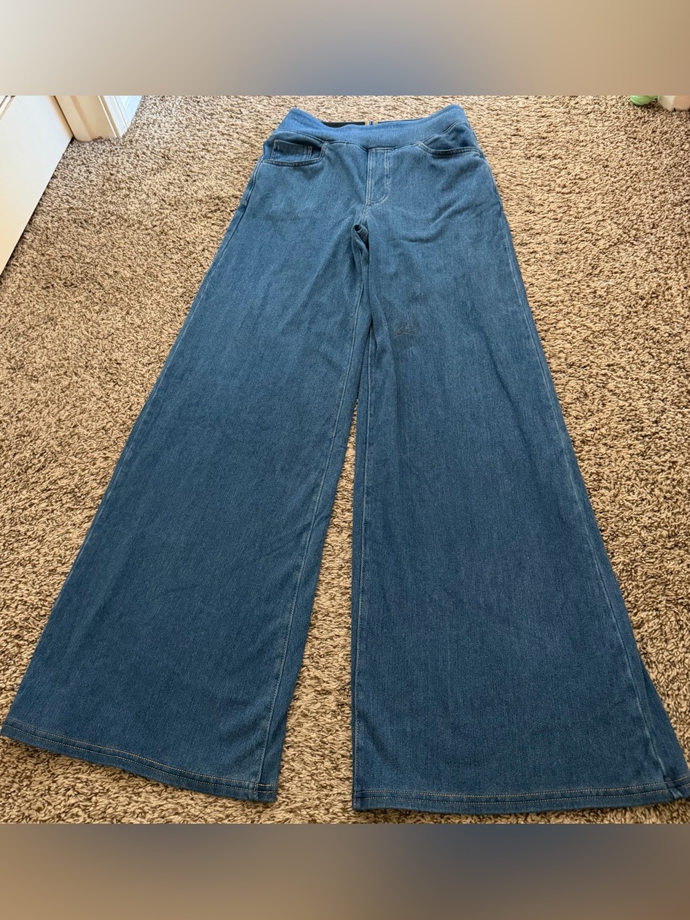 HALARA Wide Leg Jeans size small regular NWOT